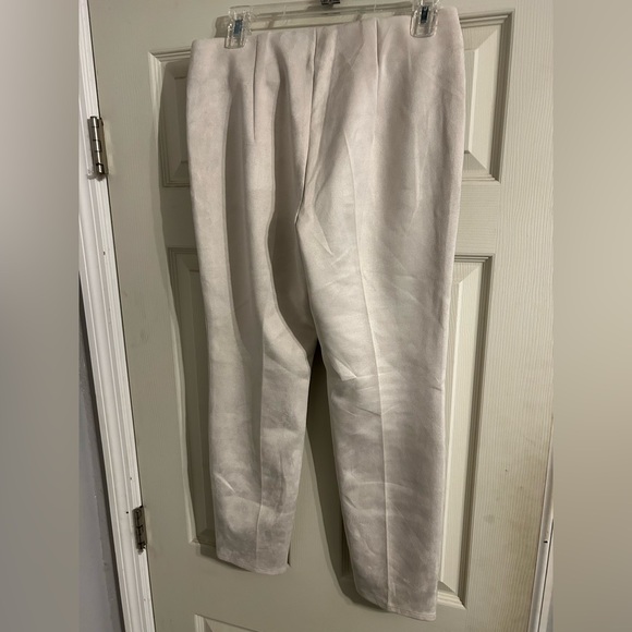Tahari Cream Trousers - Picture 2 of 4